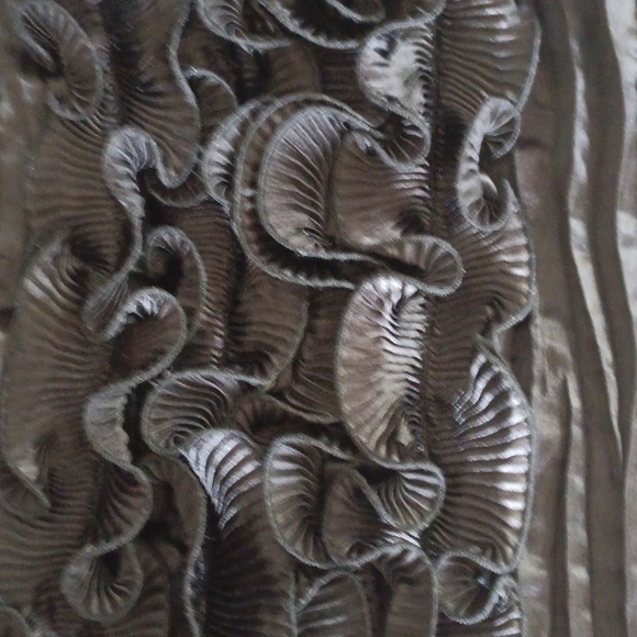 SERE NADE soft crinkle ruffle tank - Picture 2 of 4